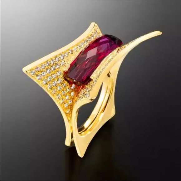 ๐HP๐ Geometrical Gold Plated Ring ๐ - Picture 3 of 7